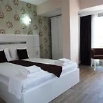 فندق Dalian Elite Çeşme
