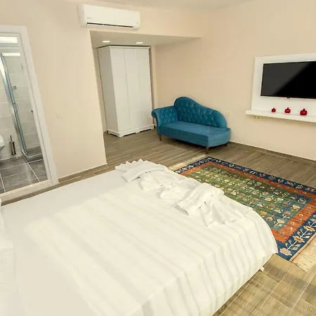 Dalian Elite Hotel Cesme