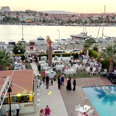Dalian Elite 酒店 Çeşme