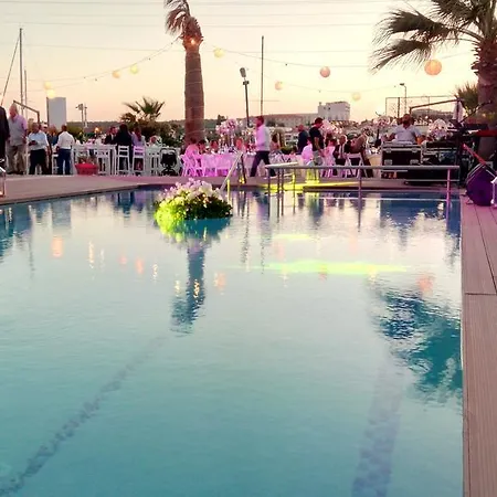 Dalian Elite 酒店 Çeşme