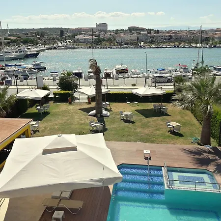 Hotel Dalian Elite Çeşme